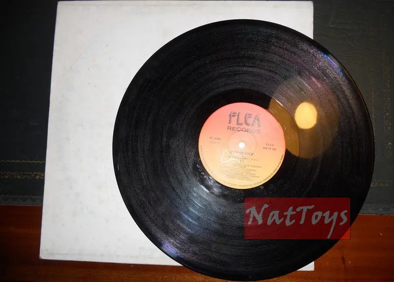 12" 33 GIRI Off STEP BY STEP (Italy, FLEA RECORDS FL 8324) - VG/VG
