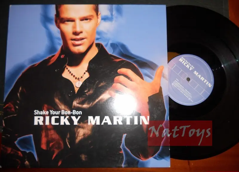 12" 33 GIRI Ricky Martin SHAKE YOUR BON-BON (Italy 1999, COL 668432 6) - NM/NM