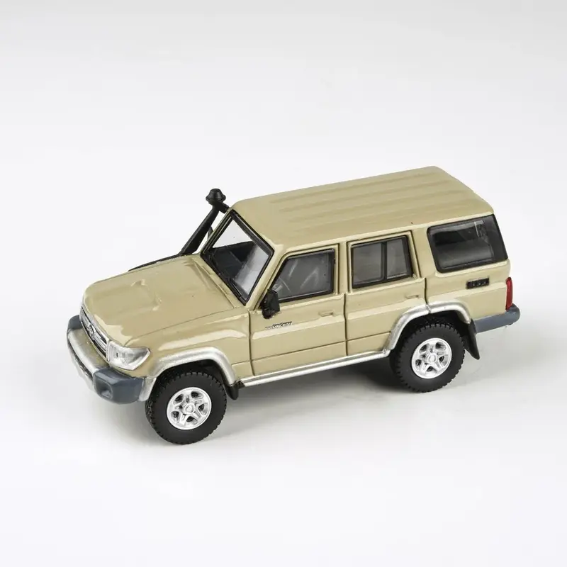 2014 Toyota Land Cruiser 76 Sandy Taupe - Para64 - Scala 1/64