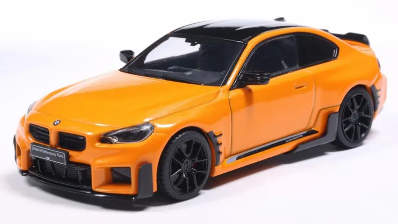 BMW M2 M PERFORMANCEPAPAYA ORANGE 2024 1