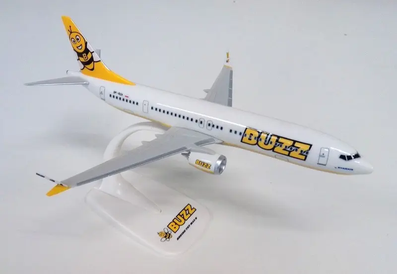 BOEING 737-8 MAX "BUZZ" 1