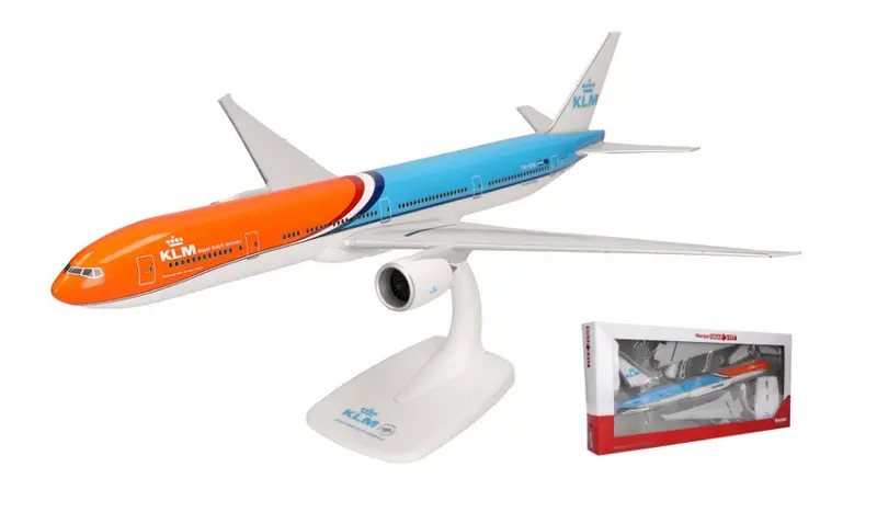BOEING 777-300ER KLM ORANGE PRIDE 1