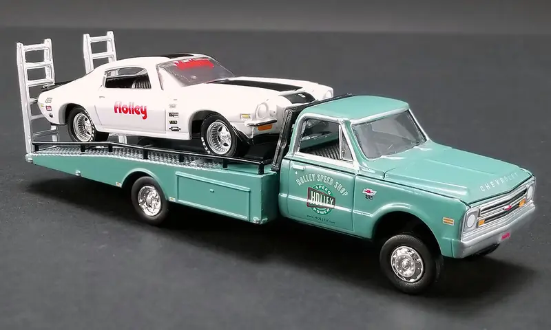Chevrolet 1967 Ramp Truck with 1971 Chevrolet Camaro - Acme Diecast - Scala 1/64