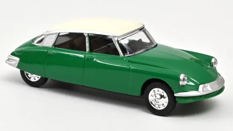 CITROEN DS 19 1958 GREEN & WHITE ROOF 1
