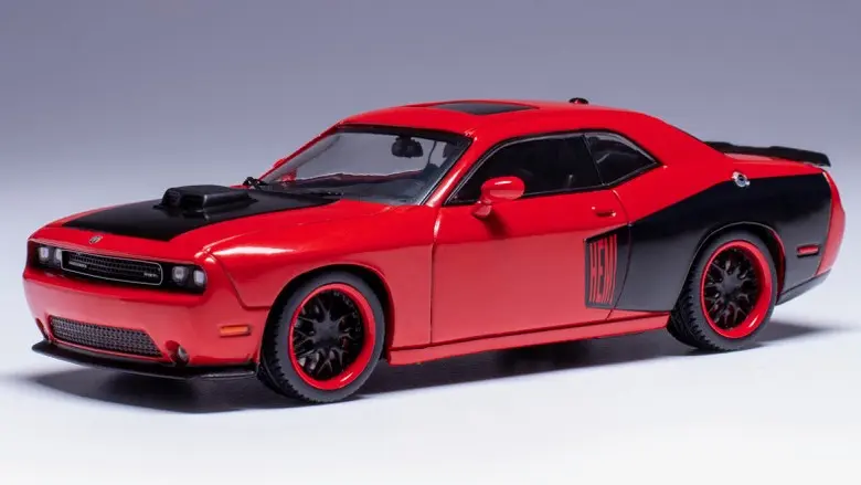 DODGE CHALLENGER SRT8 2009 RED 1