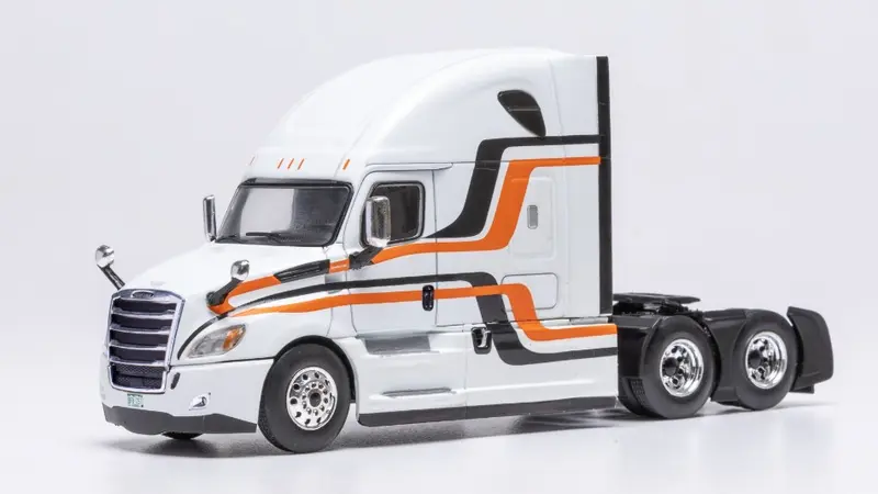 FREIGHTLINER CASCADIA 2018 WHITE 1