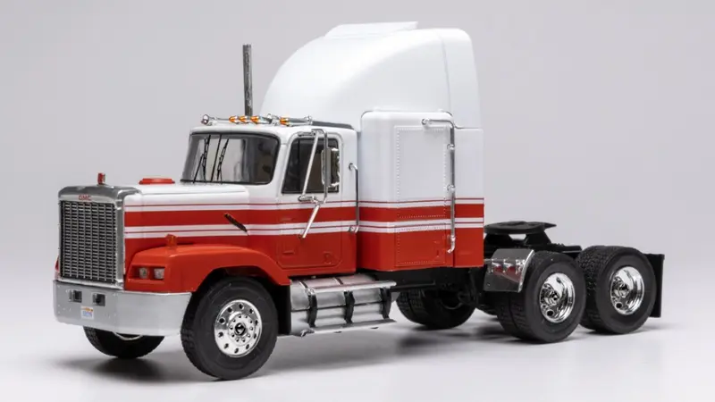 GMC GENERAL 1980 RED/WHITE 1