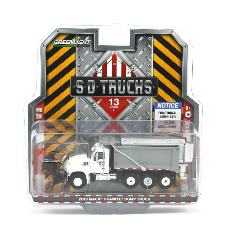 Greenlight - 2019 Mack Granite Dump Truck w/ Snow Plow and Salt Spreader - Series SD Trucks - Scala 1/64