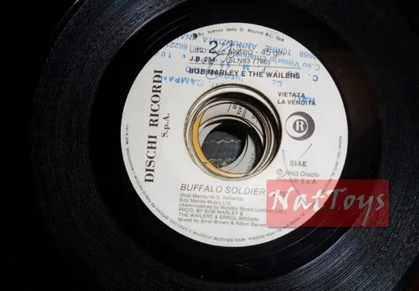 JUKE BOX 45 GIRI Bob Marley & The Wailers Buffalo Soldier/Living in New York 83