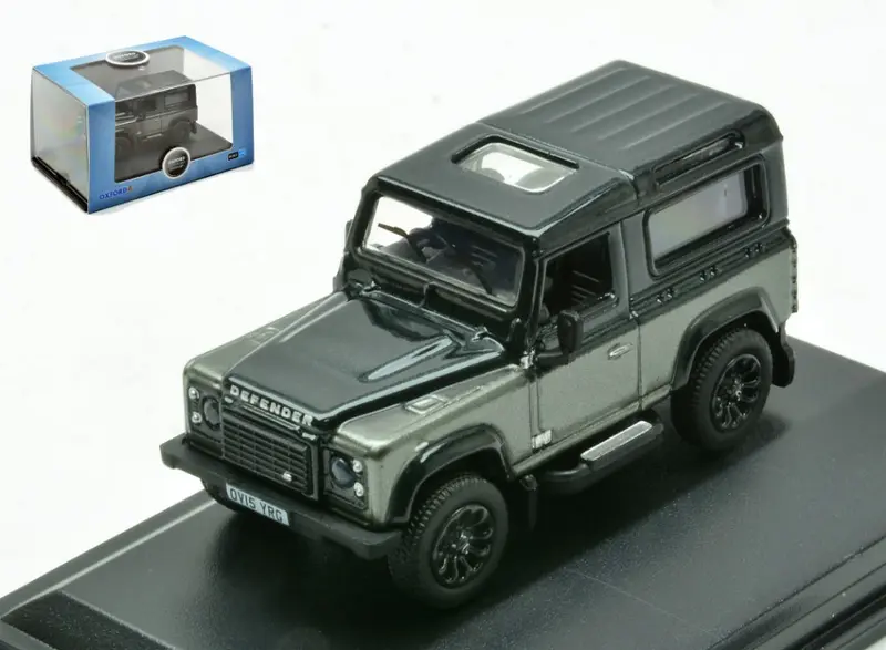 LAND ROVER DEFENDER 90 STATION WAGON SILVERGUN/BLACK 1