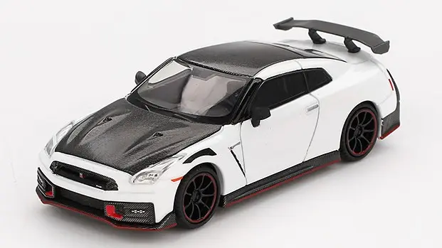 NISSAN GTR (35) NISMO 2024BRILLIANT WHITE PEARL 1