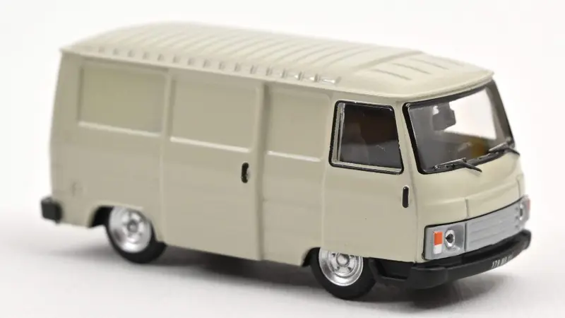 PEUGEOT J9 1981 BEIGE 1