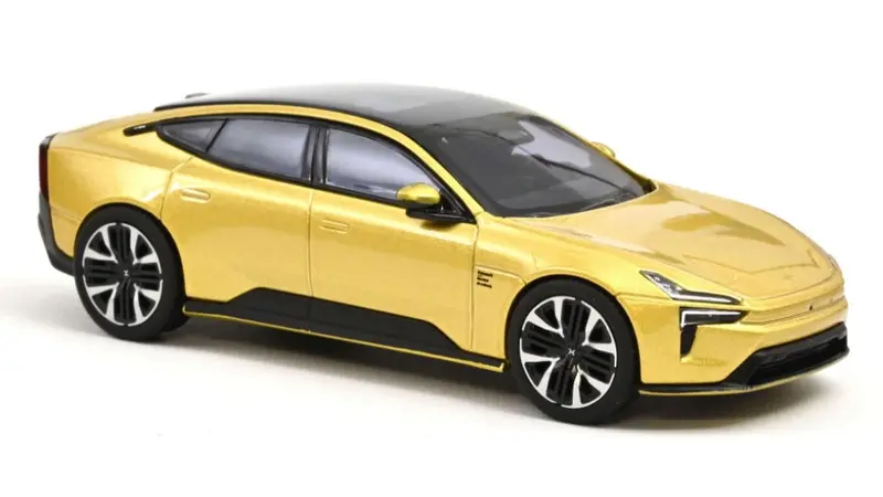 POLESTAR 5 2025 GOLD 1