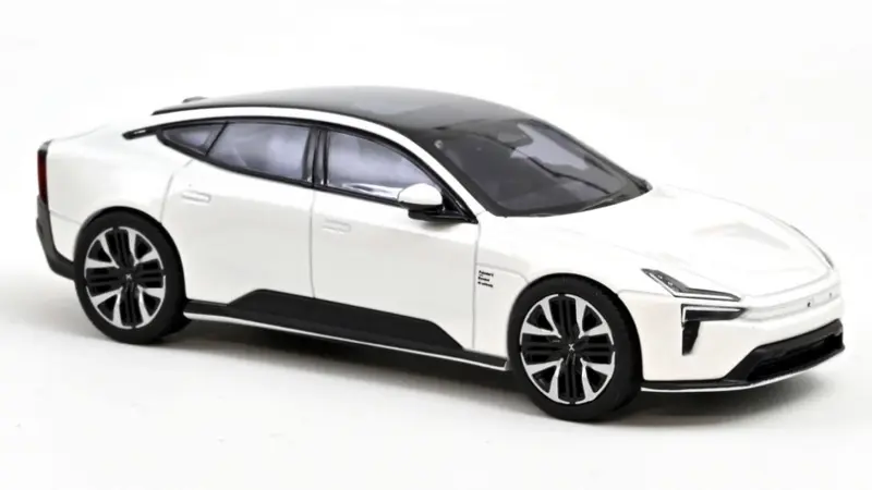 POLESTAR 5 2025 SNOW 1