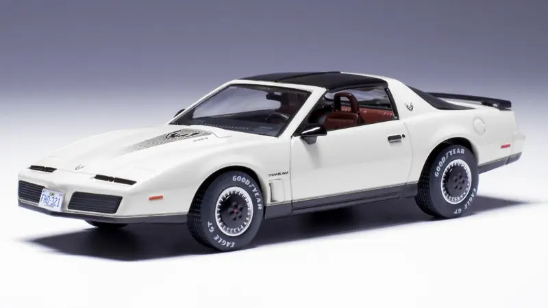 PONTIAC FIREBIRD 1982 WHITE 1
