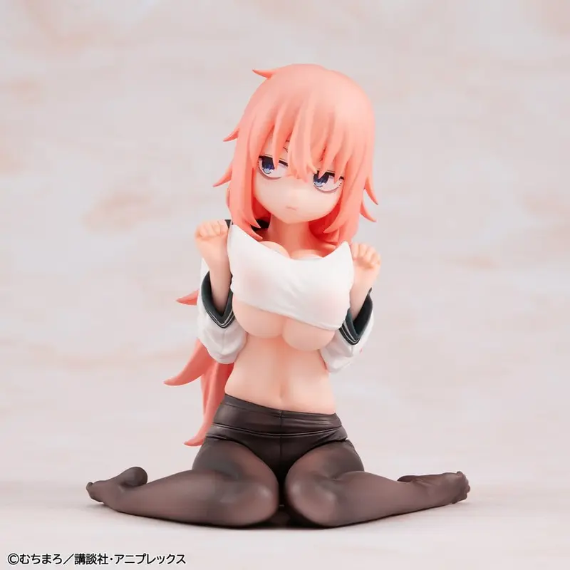 PREORDINE+ 05/2027 There is also a hole in the student organization! Melty Princess PVC Figure Komaro 8 cm Palm Size