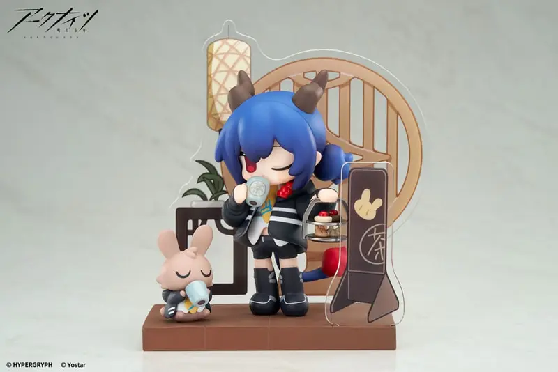 PREORDINE+ 11/2026 Arknights Would You Like A Dessert? Mini Series PVC Statue Ch'en 11 cm