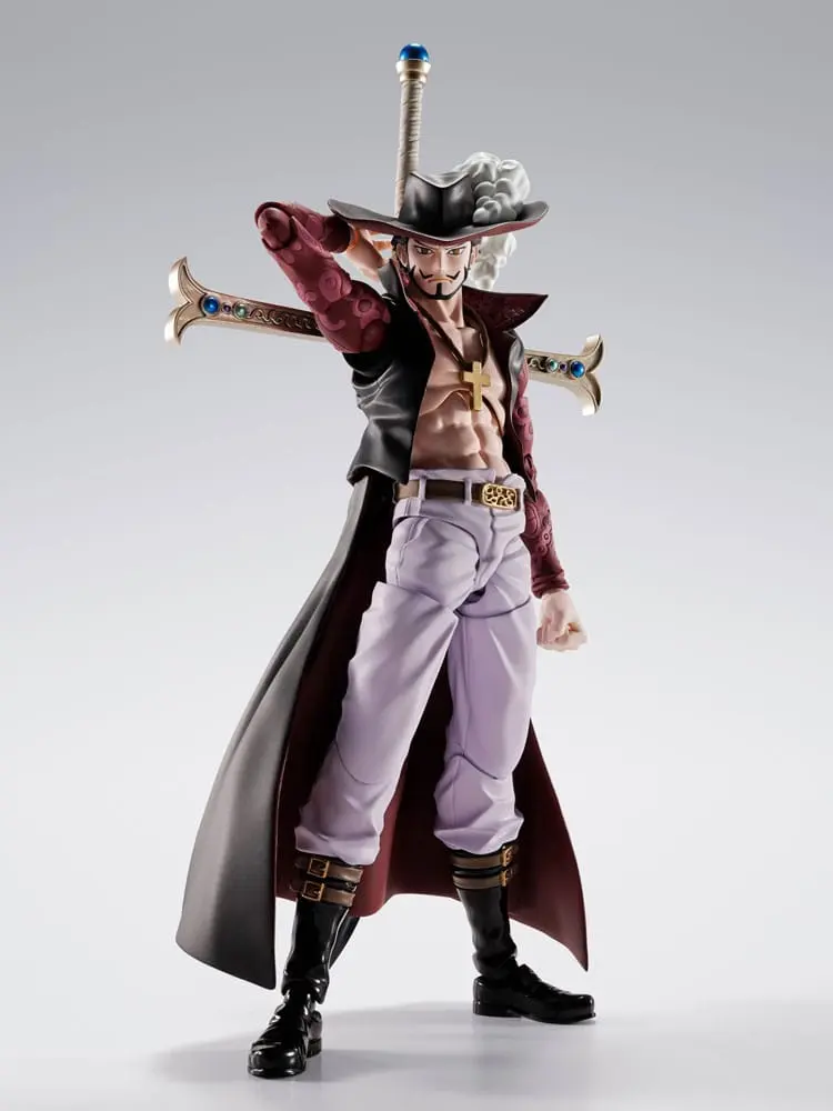 PREORDINE+ CHIUSO 03/2026 One Piece S.H.Figuarts Action Figure Dracule Mihawk Hawkeye 17 cm