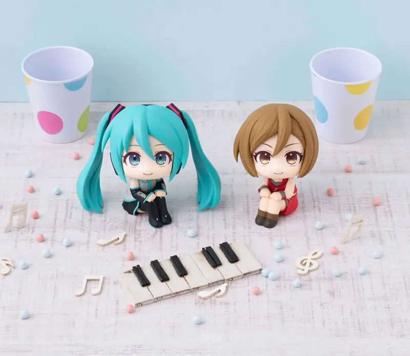 PREORDINE+ CHIUSO 05/2026 Character Vocal Series Look Up PVC Statue Hatsune Miku & Meiko Set (with gift) 11 cm