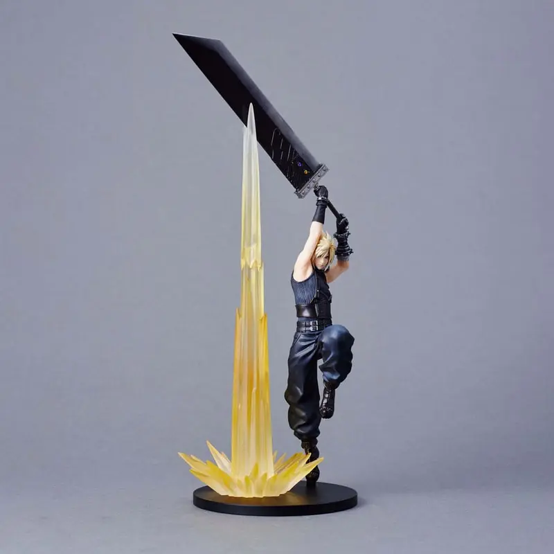PREORDINE ESAURITO Final Fantasy VII Rebirth Figure Cloud Strife 30 cm