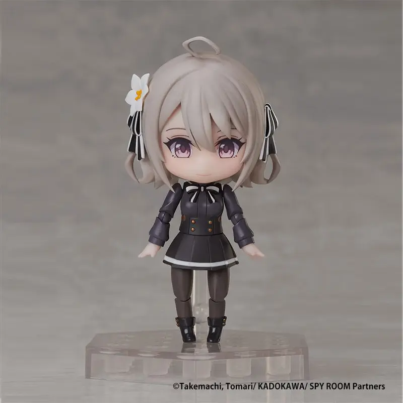PREORDINE ESAURITO Spy Classroom Dform Action Figure Lily 9 cm