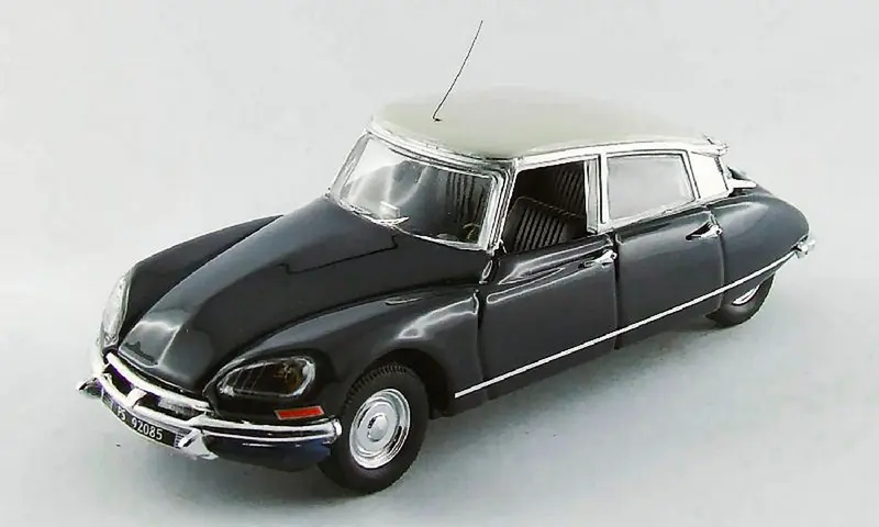SCALE MODEL COMPATIBLE WITH CITROEN DS 21 MARCO GRASSINI (FOUNDER M4 sas) PERSONAL CAR 1970 1