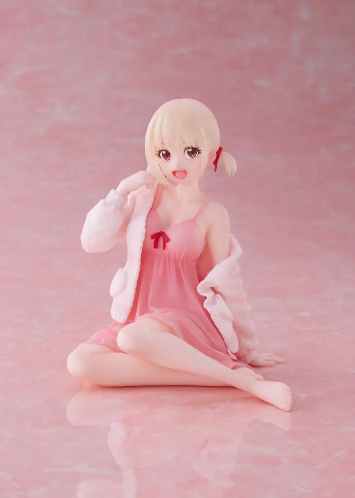 (Scatola Danneggiata) Lycoris Recoil PVC Statue Desktop Cute Figure Chisato Nishikigi Roomwear Ver. 13 cm