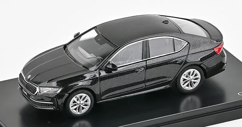 SKODA OCTAVIA IV FL 2024 BLACK 1