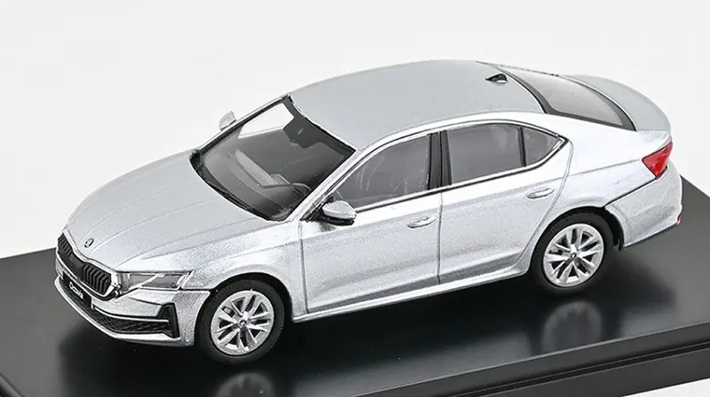SKODA OCTAVIA IV FL 2024 SILVER 1