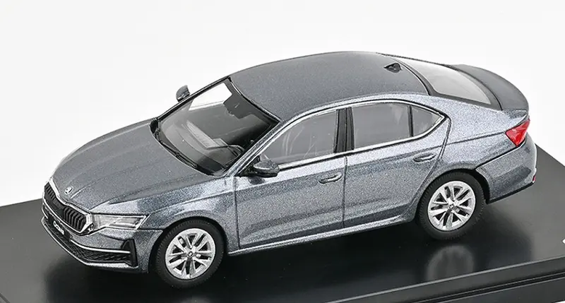 SKODA OCTAVIA IV FL 2024 SILVERGUN 1