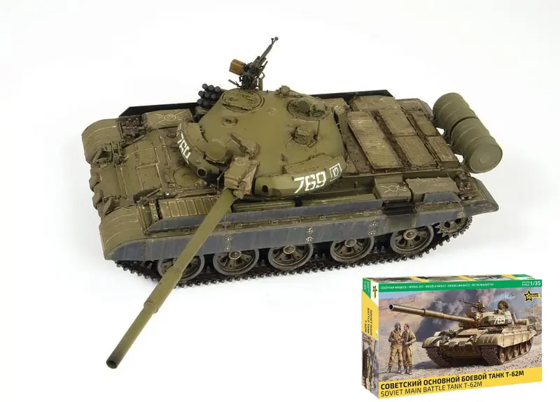 SOVIET MAIN BATTLE TANK T-62M KIT 1