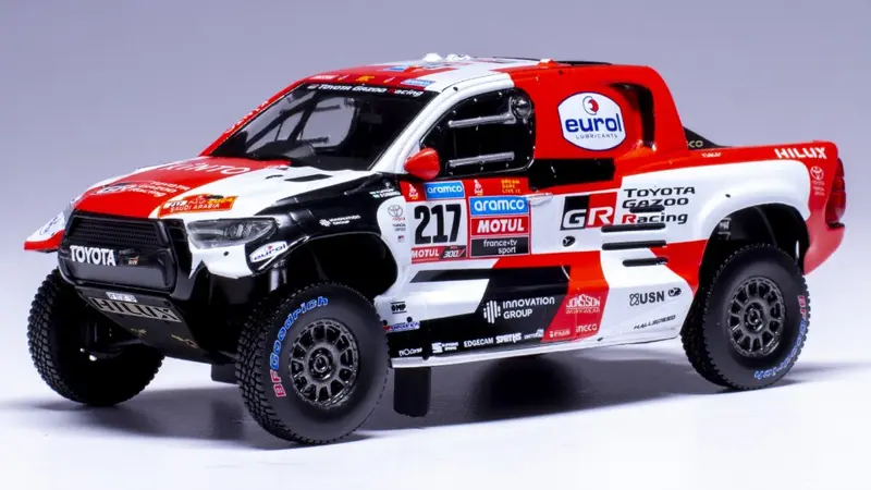 TOYOTA GR DKR HILUX T N.217 RALLY DAKAR 2022 DE LATEGAN-CUMMINGS 1