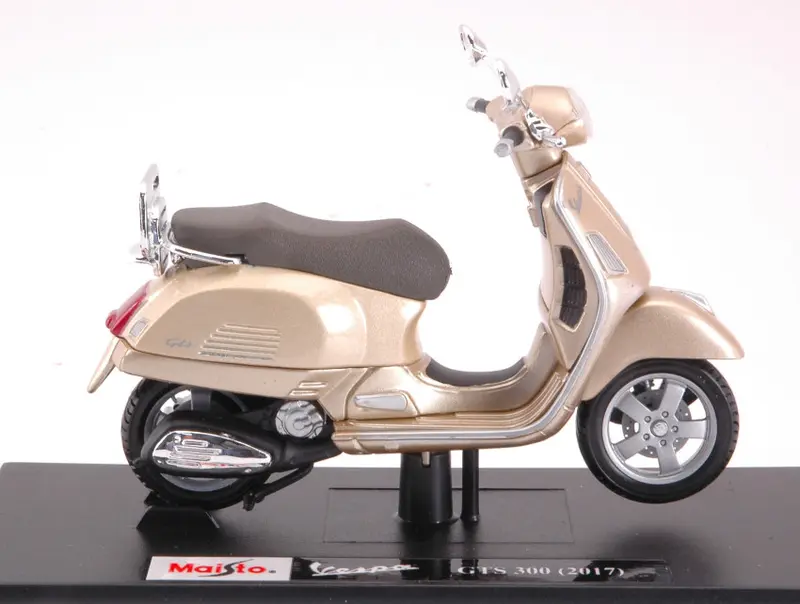 VESPA GTS 300 2017 GOLD 1